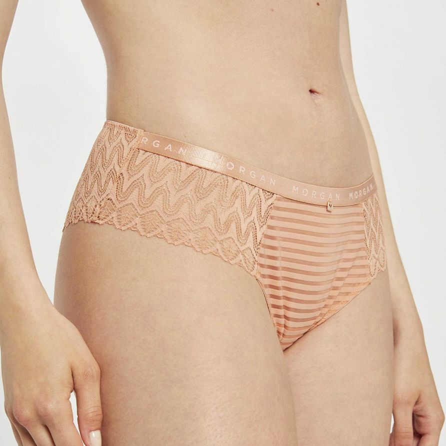 Shorty tanga nude Célia