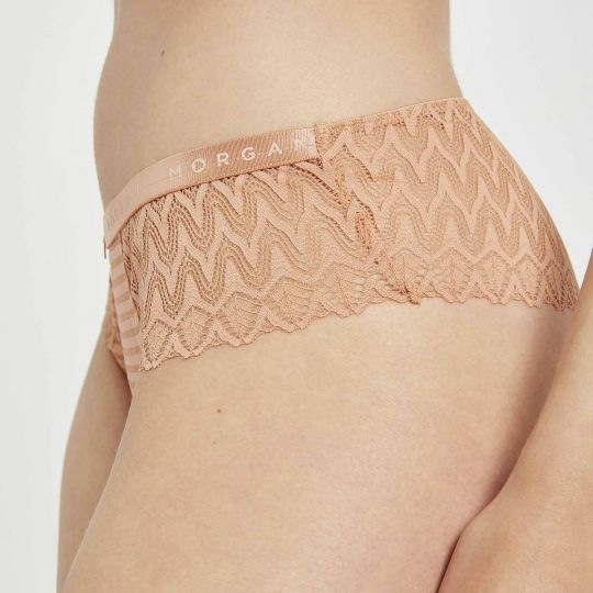 Shorty tanga nude Célia