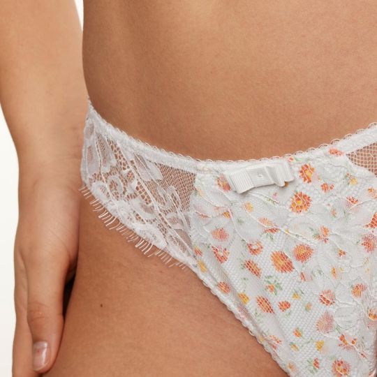 Tanga blanc Défilé
