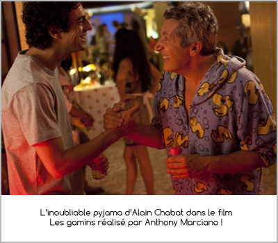 Alain Chabat en pyjama dans le film Les Gamins